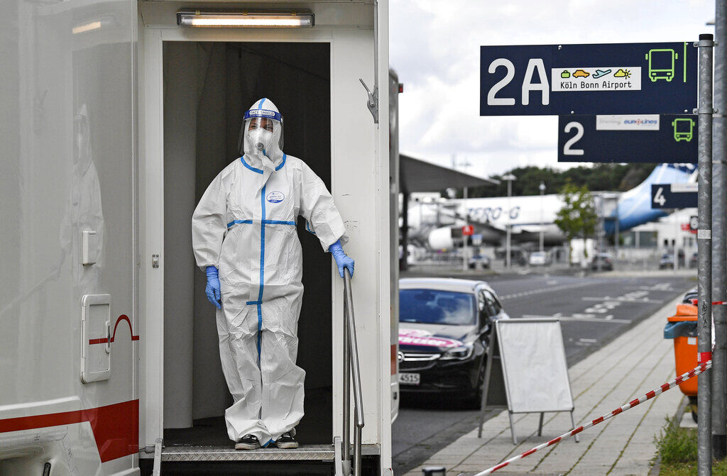 APTOPIX Virus Outbreak Germany
